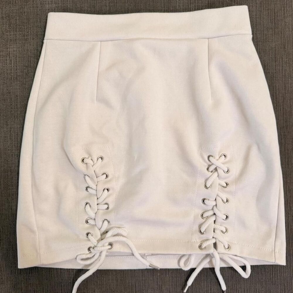 Y2K white lace-up corset style mini skirt, size S